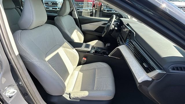 Used 2025 Toyota Camry XLE w/ Premium Plus Package image 11