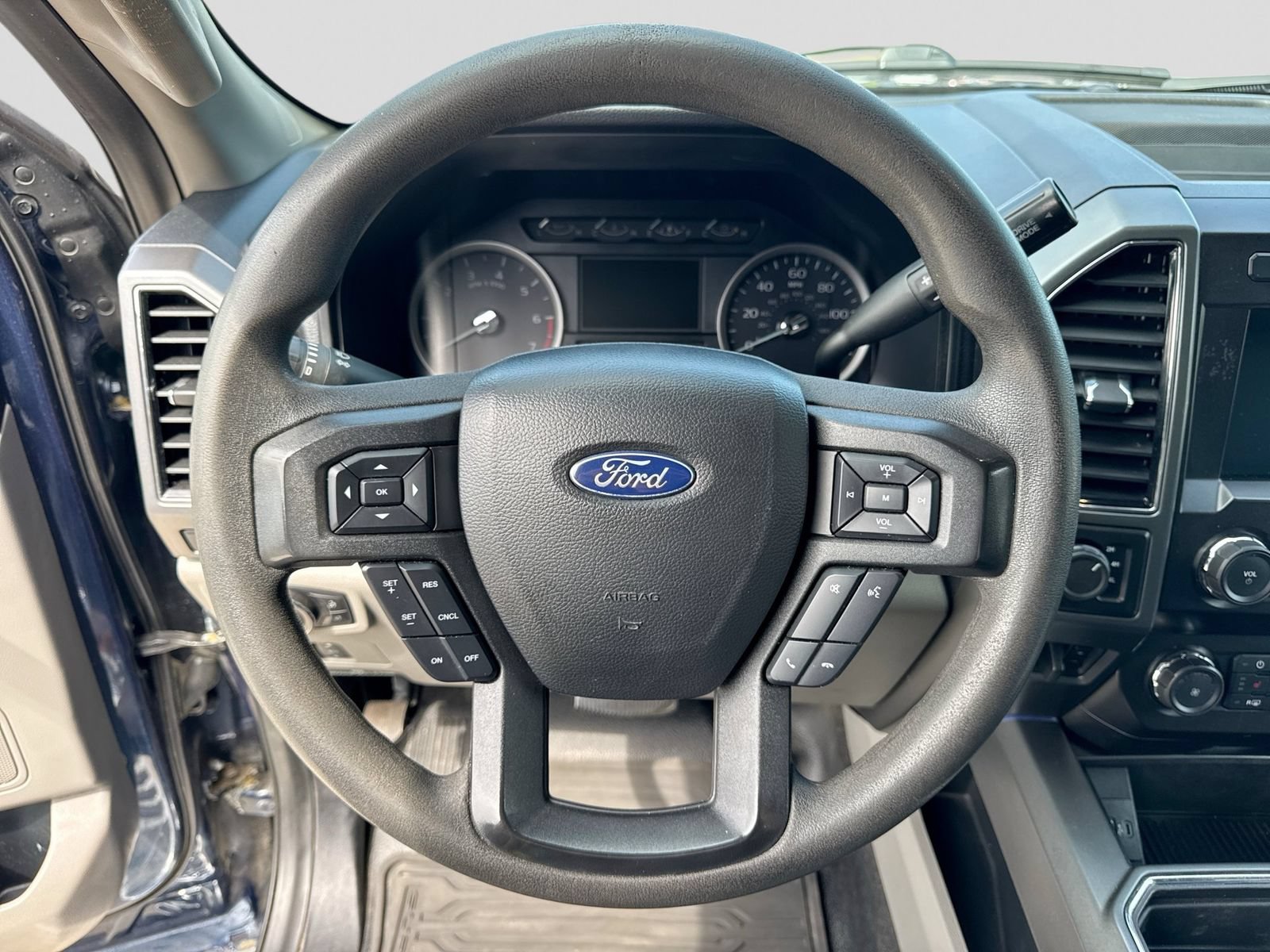 Used 2020 Ford F250 XLT w/ XLT Premium Package AWD/4WD image 24