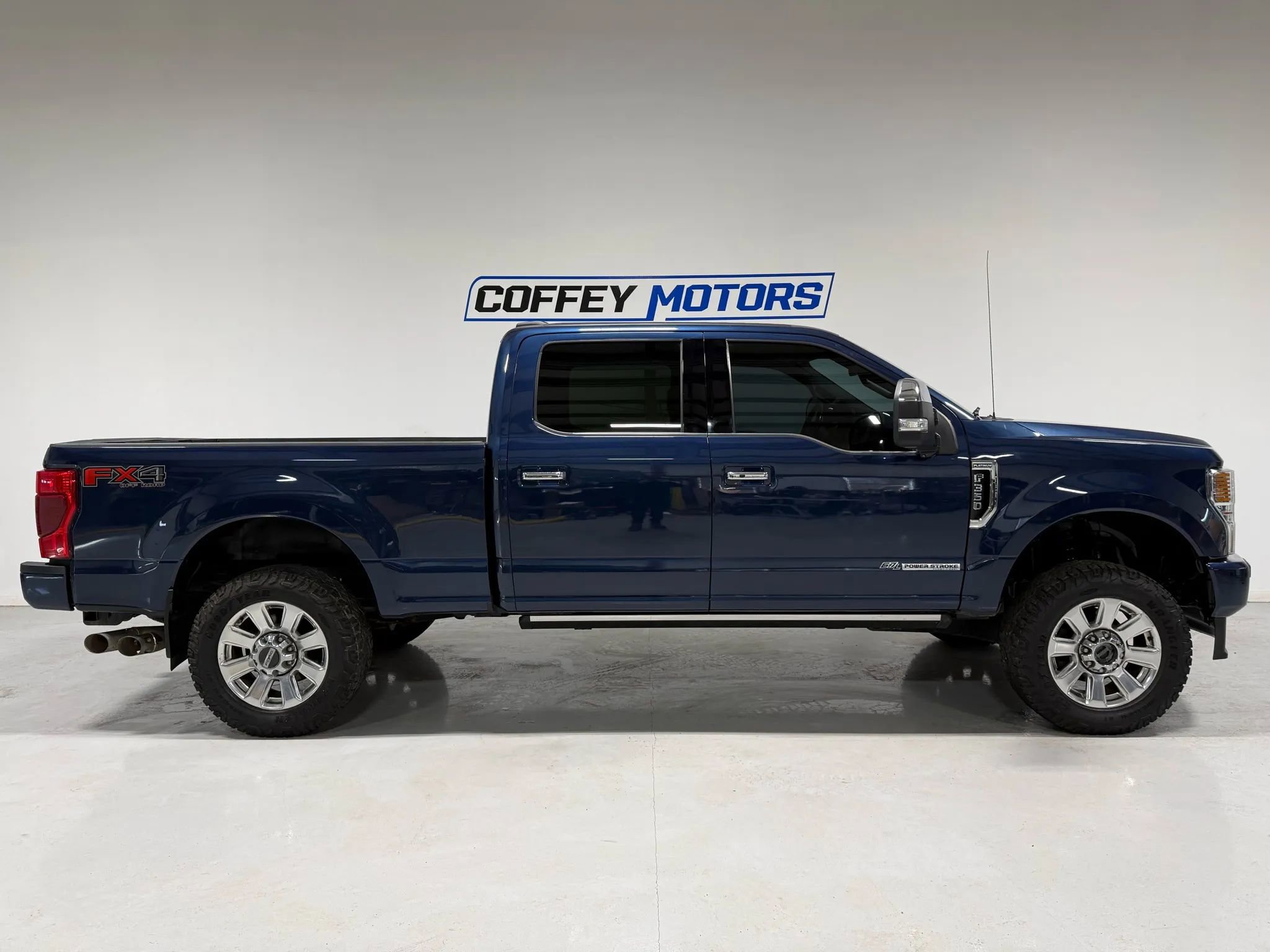 Used 2020 Ford F350 Platinum w/ FX4 Off-Road Package image 7