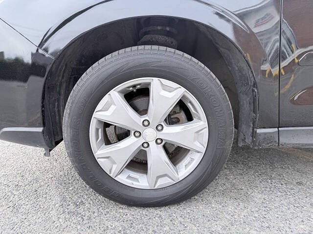 Used 2016 Subaru Forester 2.5i Limited AWD/4WD image 6