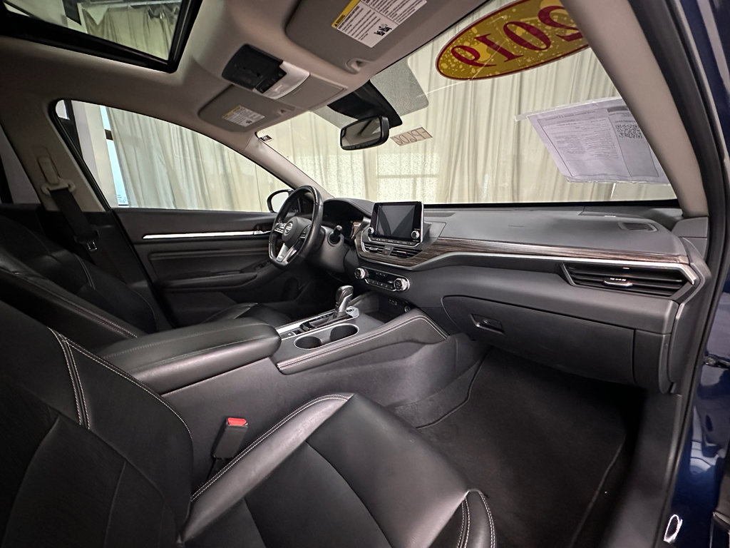 Used 2019 Nissan Altima 2.5 Platinum image 17