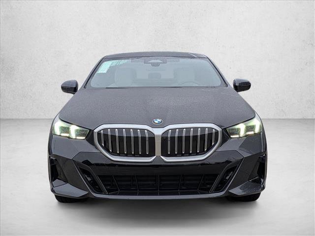 Used 2026 BMW 530i w/ M Sport Package image 5