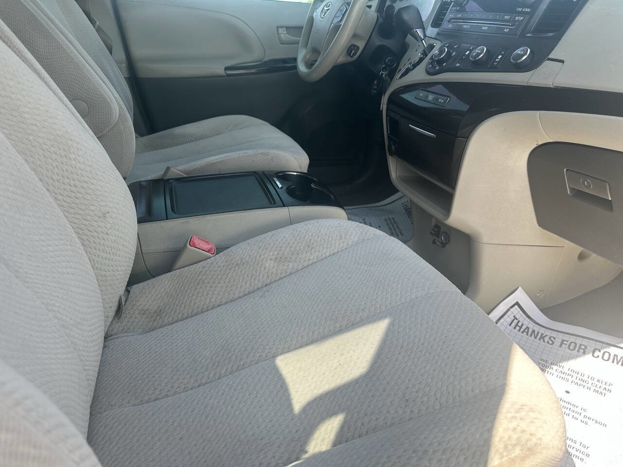 Used 2012 Toyota Sienna LE image 7