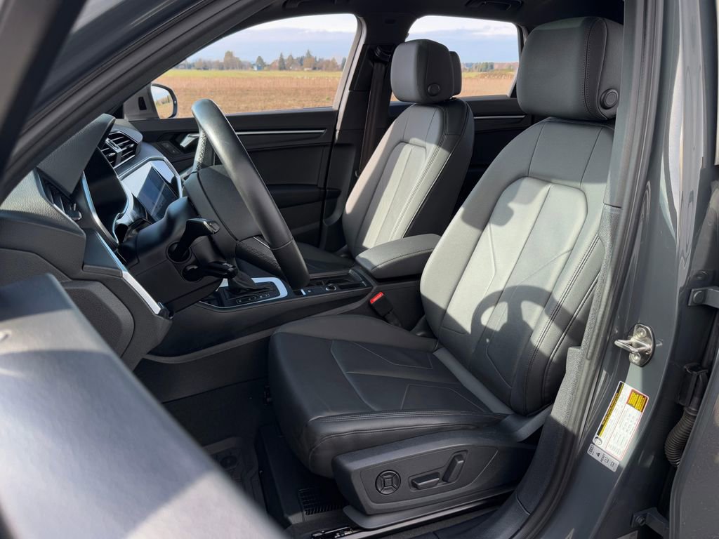 Used 2021 Audi Q3 2.0T Premium Plus AWD/4WD image 9
