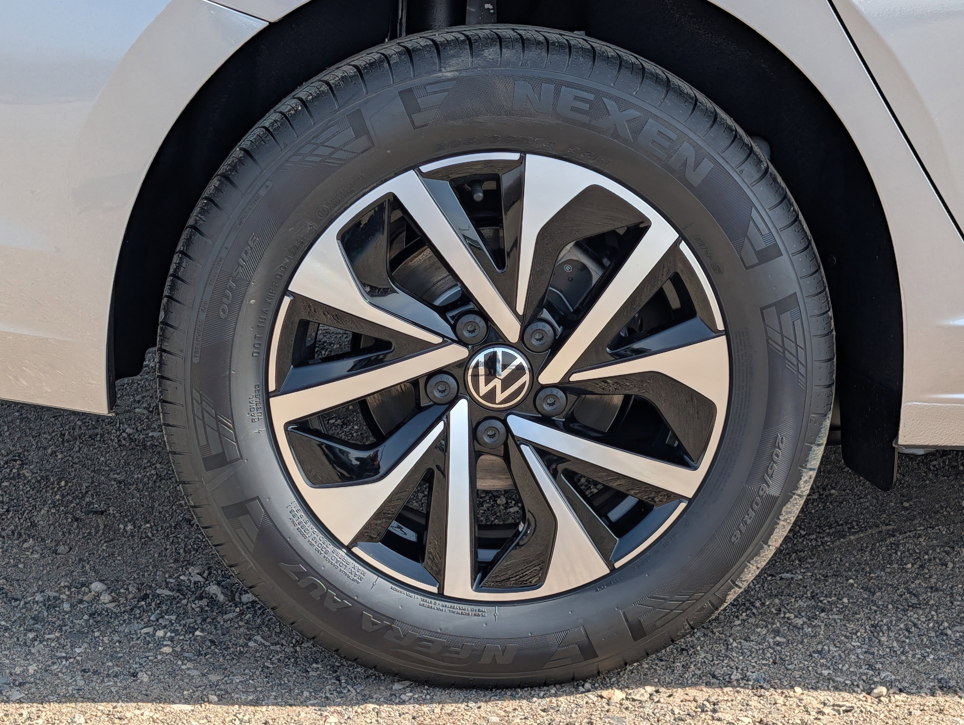 New 2026 Volkswagen Jetta SE image 17