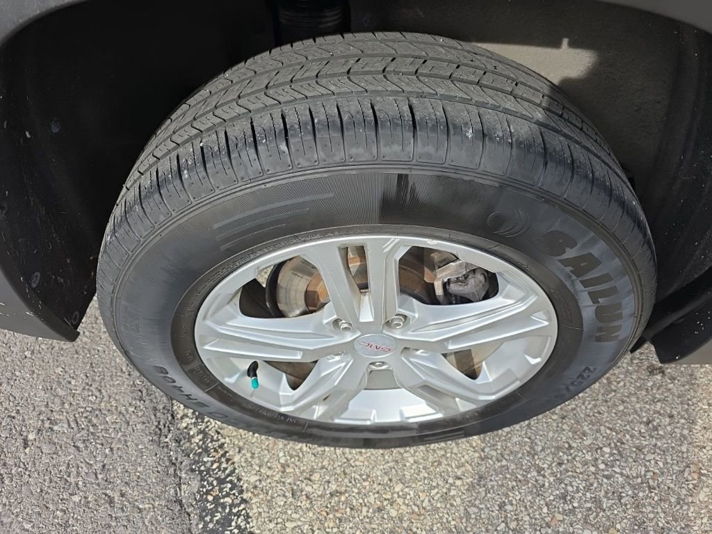 Used 2018 GMC Terrain SLE image 35