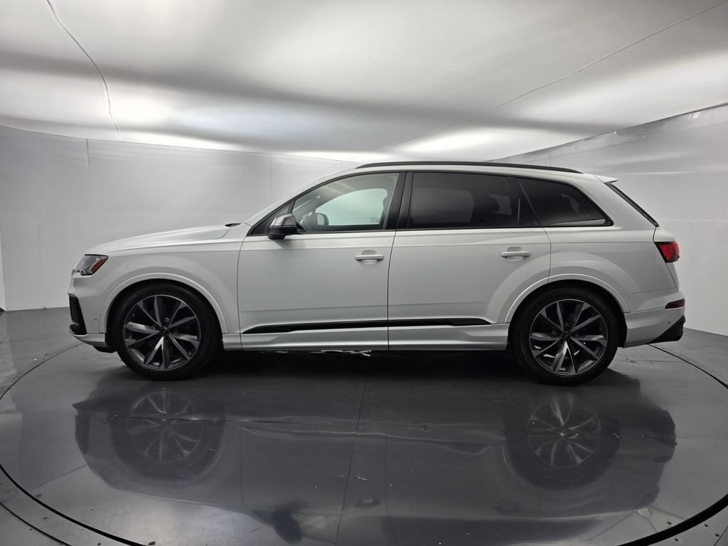 Used 2023 Audi SQ7 Prestige w/ Prestige Package AWD/4WD image 7