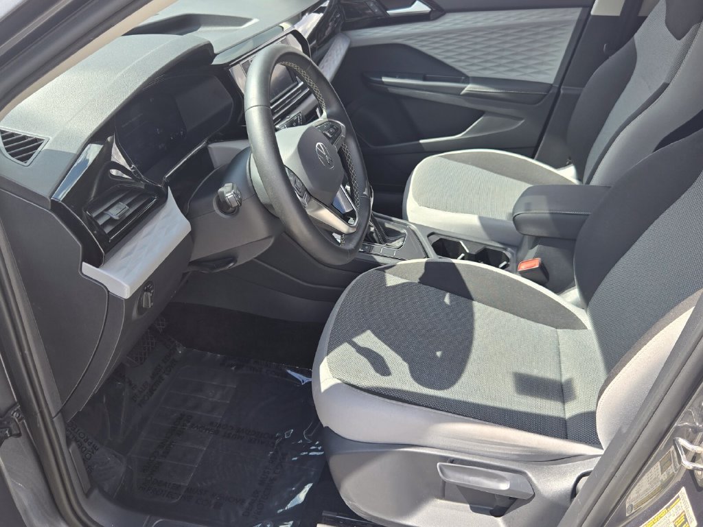 Certified 2024 Volkswagen Taos S FWD image 9