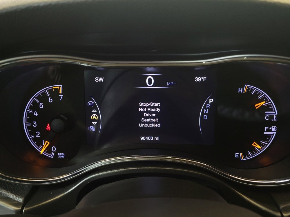 Used 2019 Jeep Grand Cherokee Altitude image 23