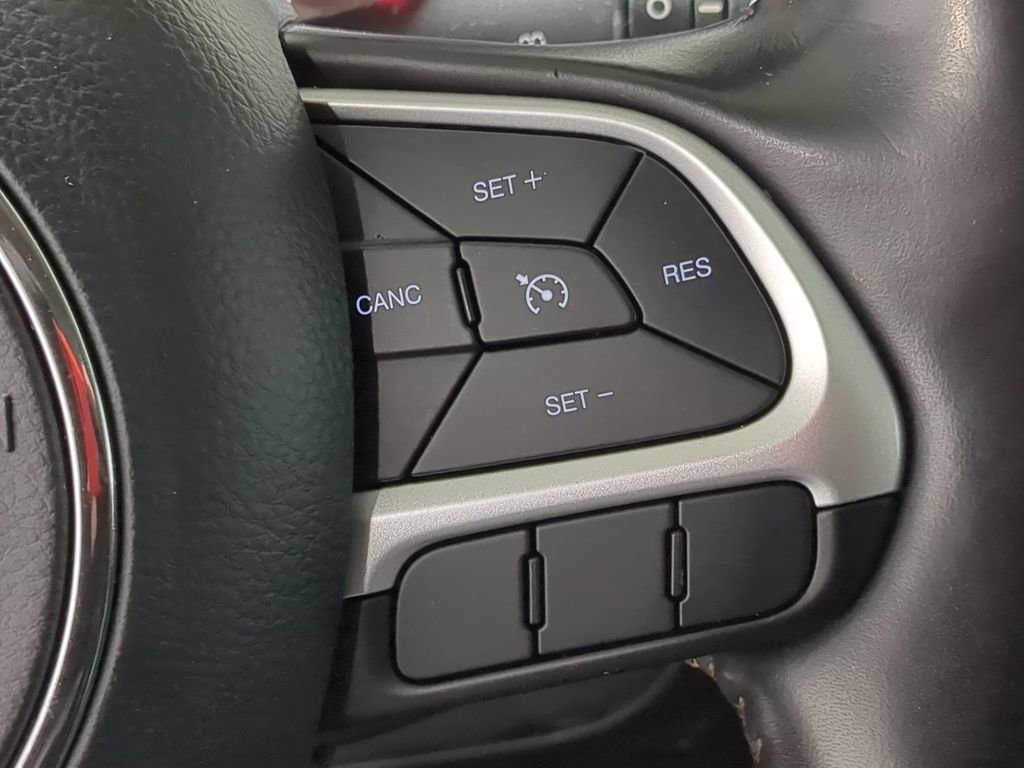 Used 2019 Jeep Compass Limited image 28