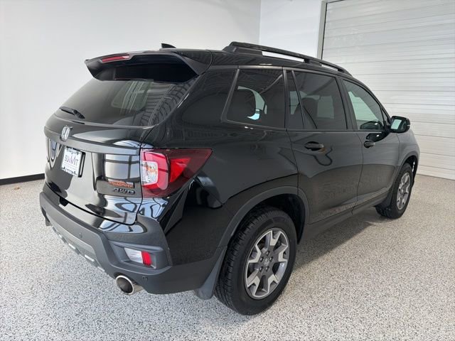 Used 2023 Honda Passport TrailSport image 3