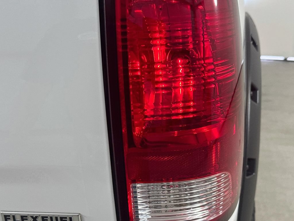 Used 2018 RAM 1500 Classic SLT RWD image 30
