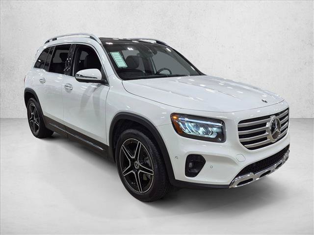 Used 2026 Mercedes-Benz GLB 250 image 3