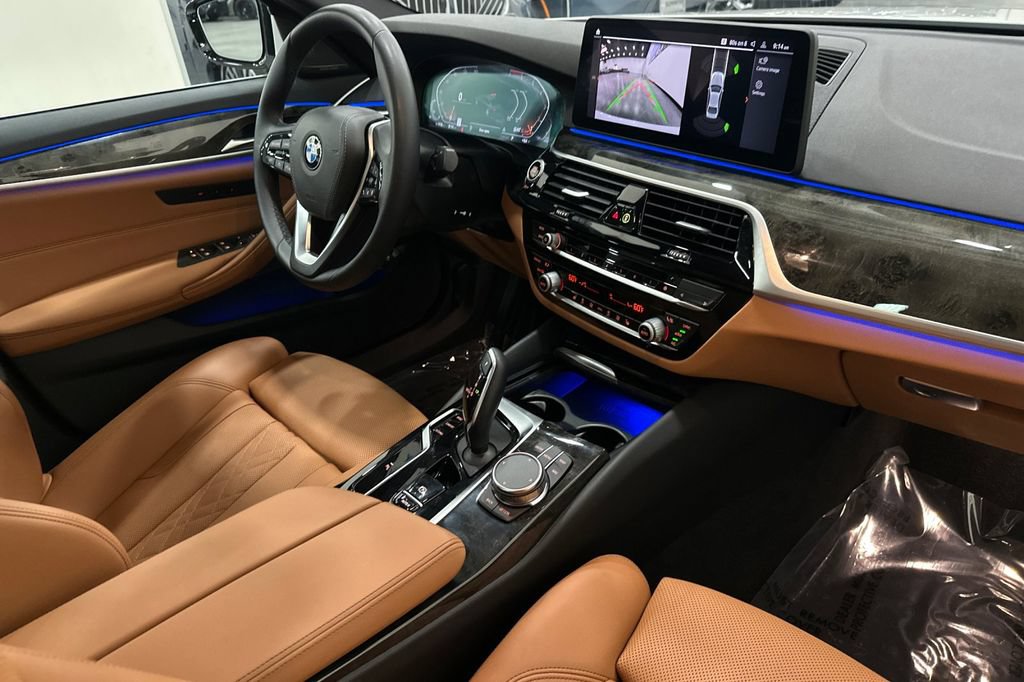 Used 2023 BMW 530i w/ Premium Package RWD image 17