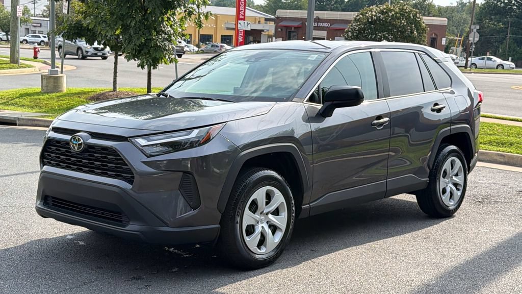 Used 2025 Toyota RAV4 LE AWD/4WD image 2