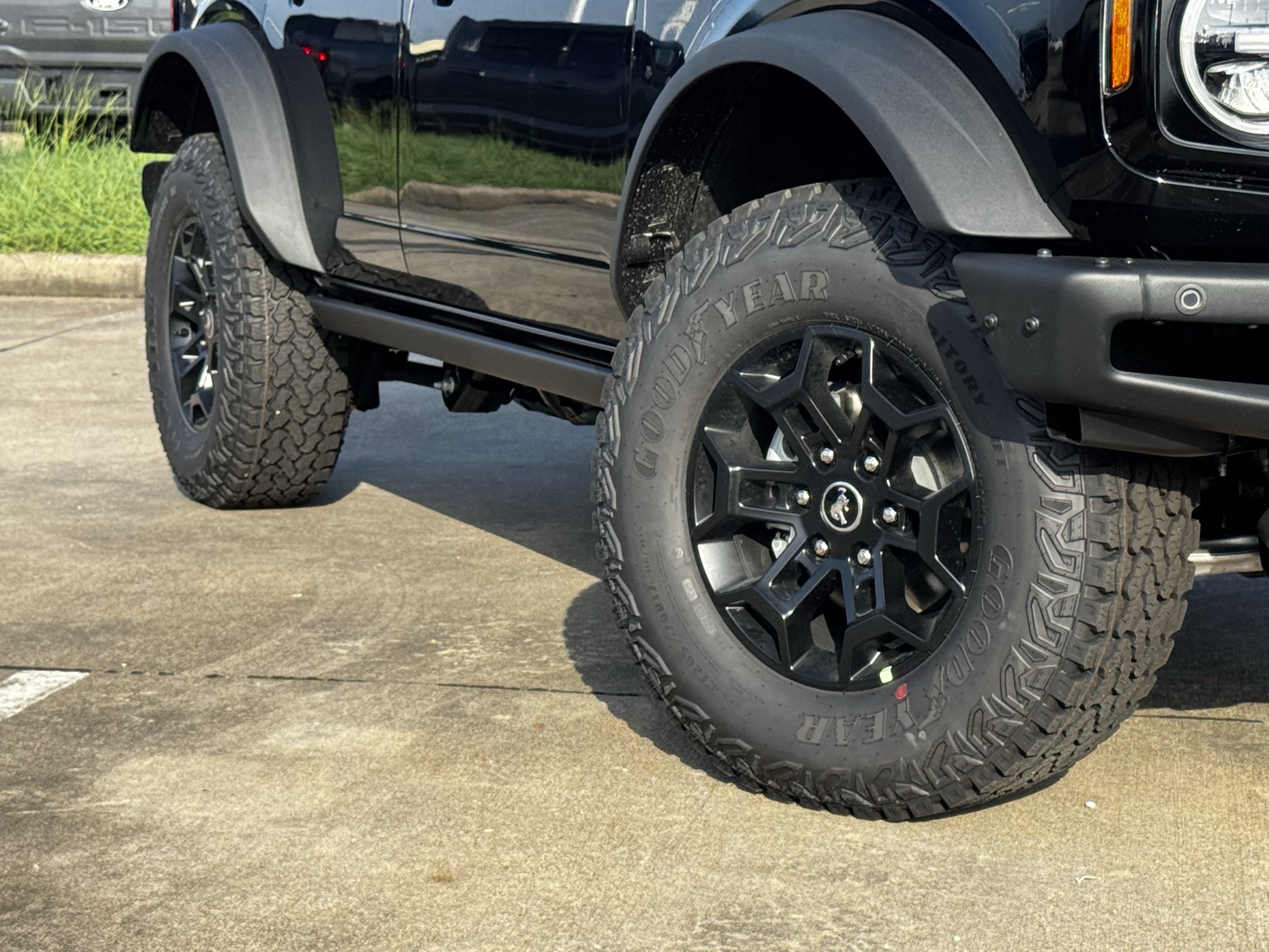 New 2026 Ford Bronco Badlands AWD/4WD image 12