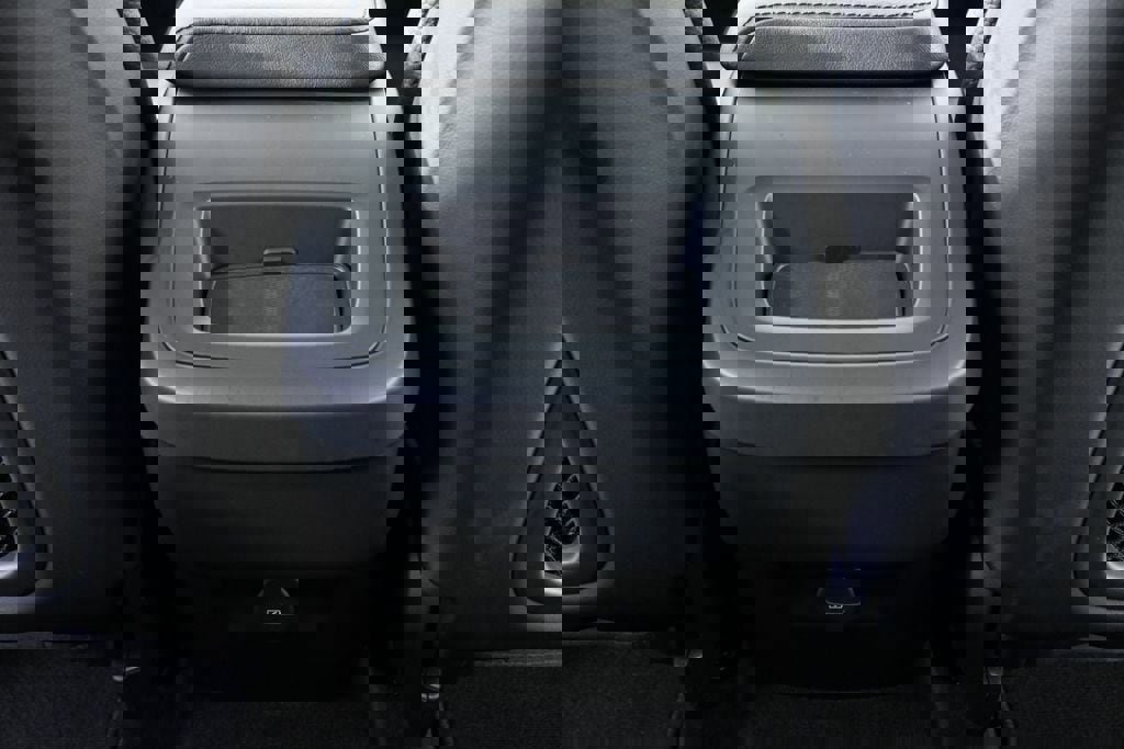 Certified 2023 Volvo XC60 B5 Plus w/ Climate Package image 21