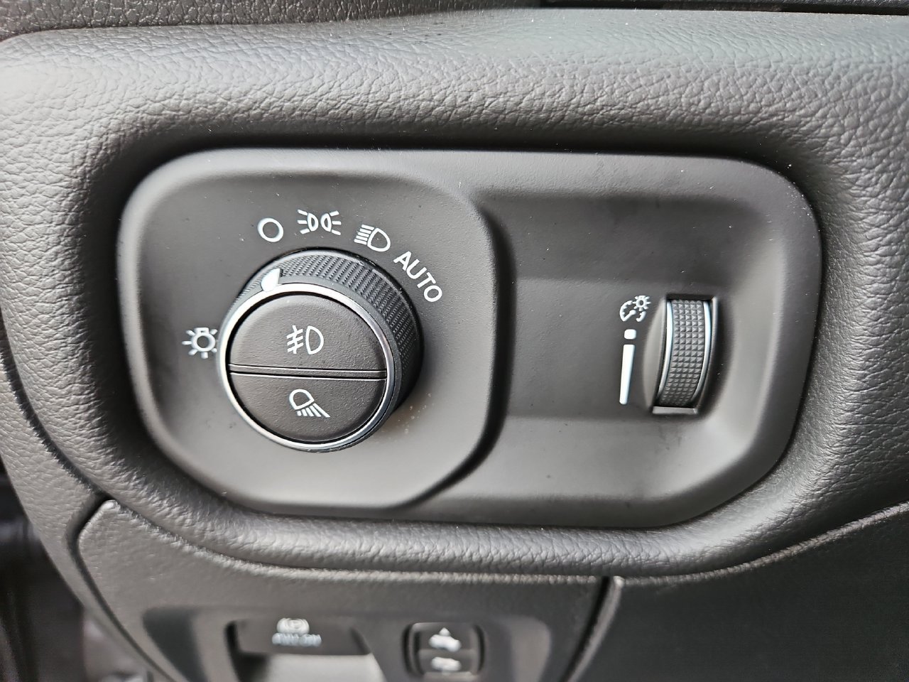 New 2026 RAM 1500 Big Horn AWD/4WD image 32