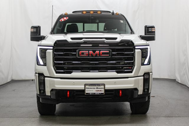 Used 2024 GMC Sierra 2500 AT4 w/ AT4 Preferred Package AWD/4WD image 4