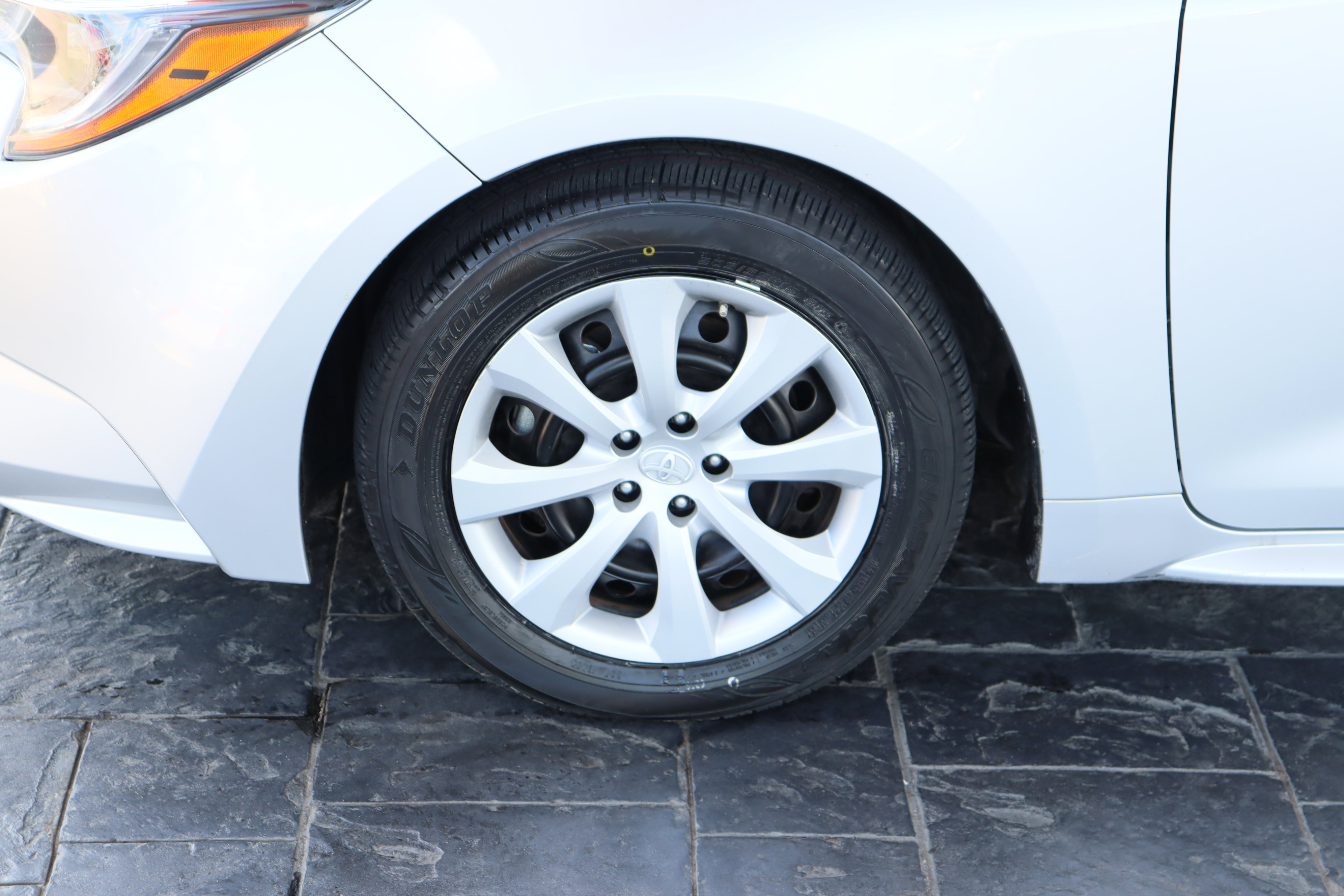 Used 2023 Toyota Corolla LE image 6