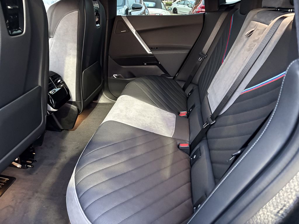 Used 2026 BMW iX xDrive45 image 33