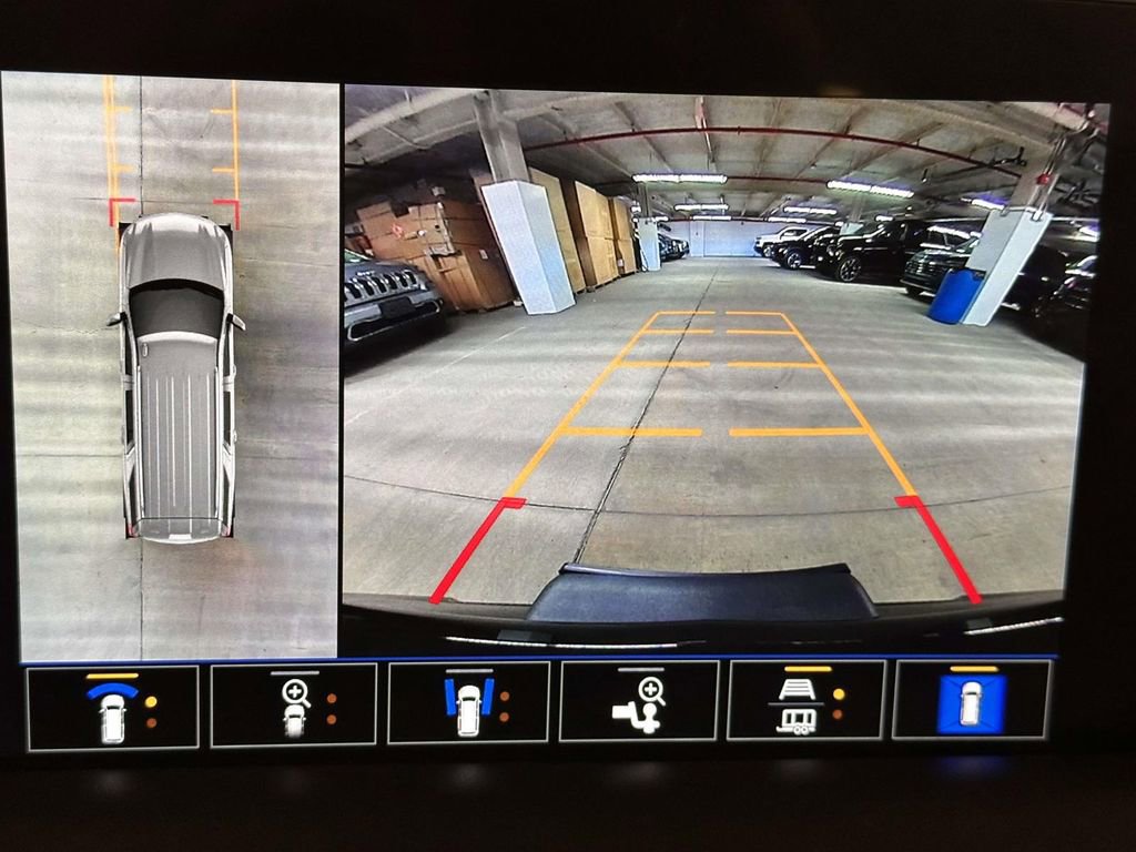 Used 2023 Chevrolet Tahoe Z71 w/ Luxury Package image 29