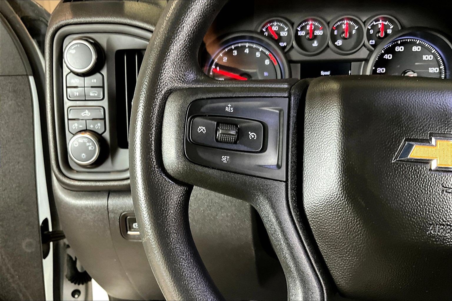 Used 2022 Chevrolet Silverado 1500 W/T w/ WT Value Package AWD/4WD image 13