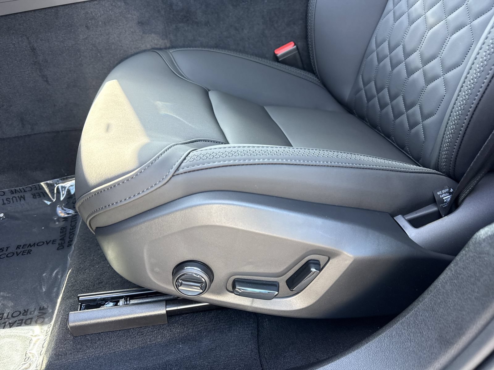 New 2026 Volvo XC60 B5 Core w/ Climate Package AWD/4WD image 12