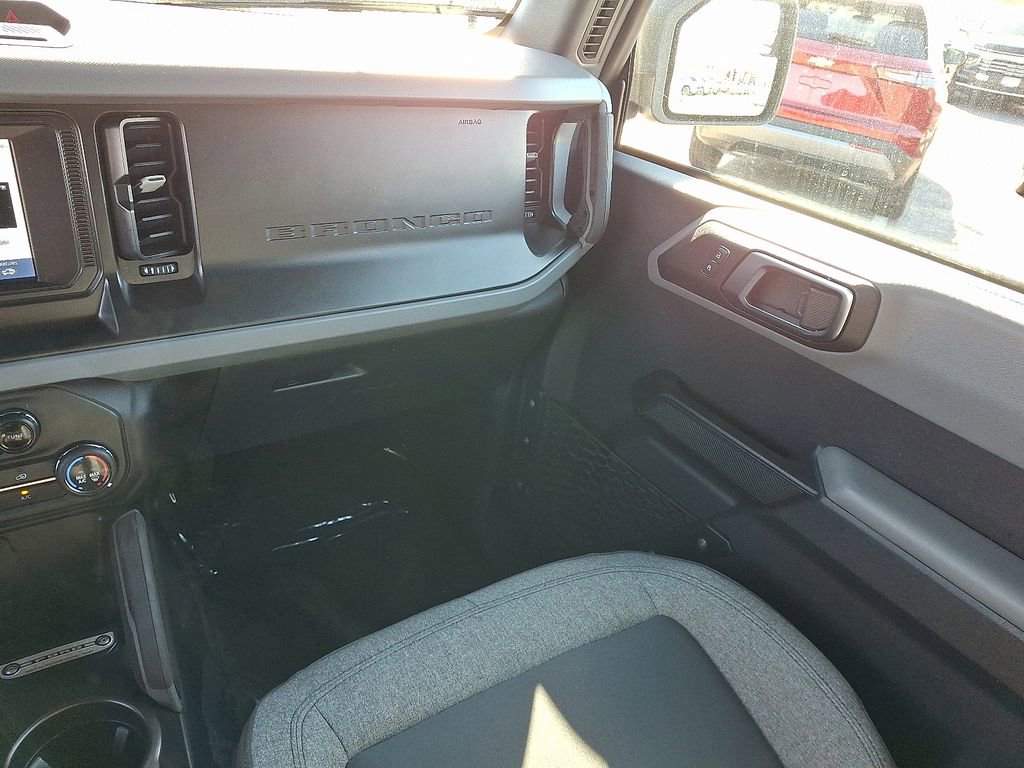 Used 2021 Ford Bronco Big Bend w/ Sasquatch Package image 17