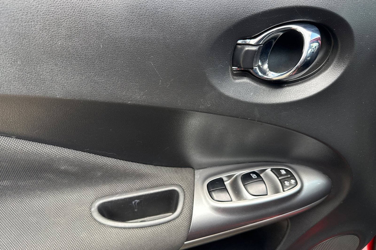 Used 2015 Nissan Juke SV AWD/4WD image 11
