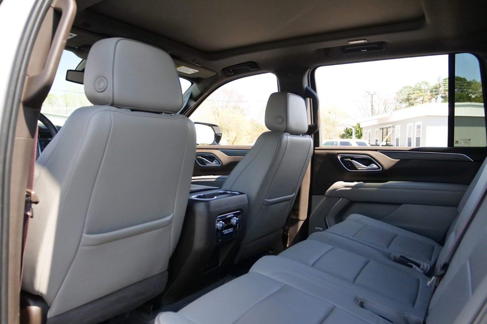 Used 2022 GMC Yukon XL SLT w/ SLT Premium Package AWD/4WD image 27