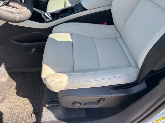 New 2026 Volvo XC40 B5 Plus w/ Protection Package Premier AWD/4WD image 15