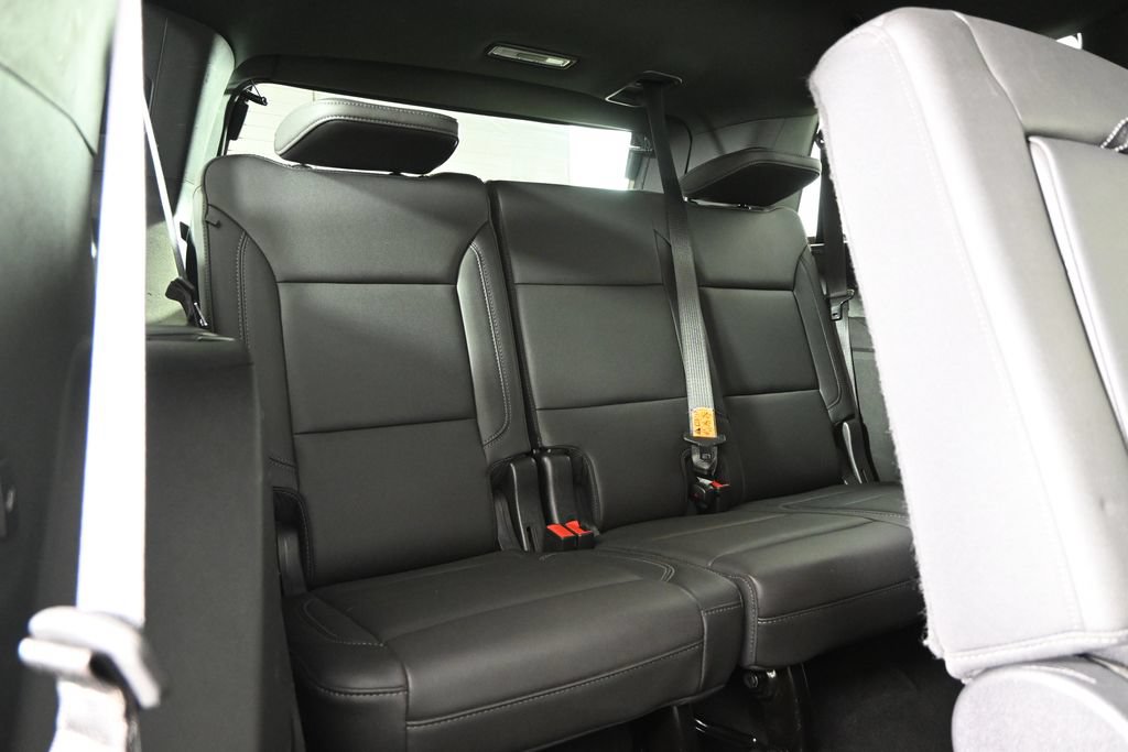 Used 2022 Chevrolet Tahoe LT w/ Luxury Package AWD/4WD image 16