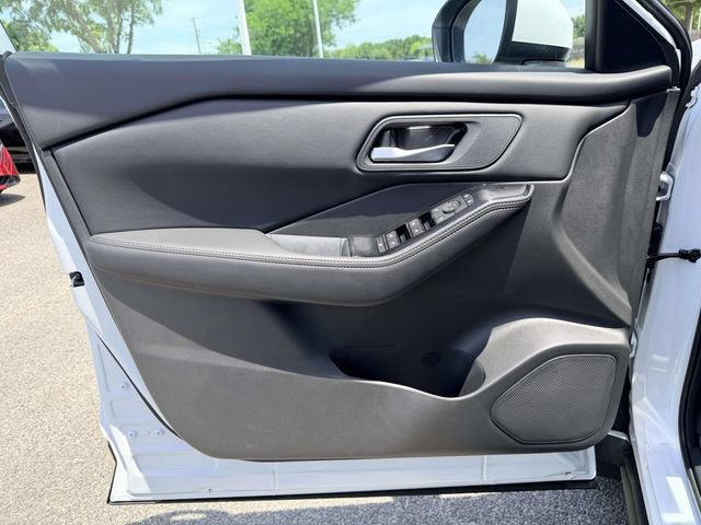 New 2026 Nissan Rogue SV AWD/4WD image 14