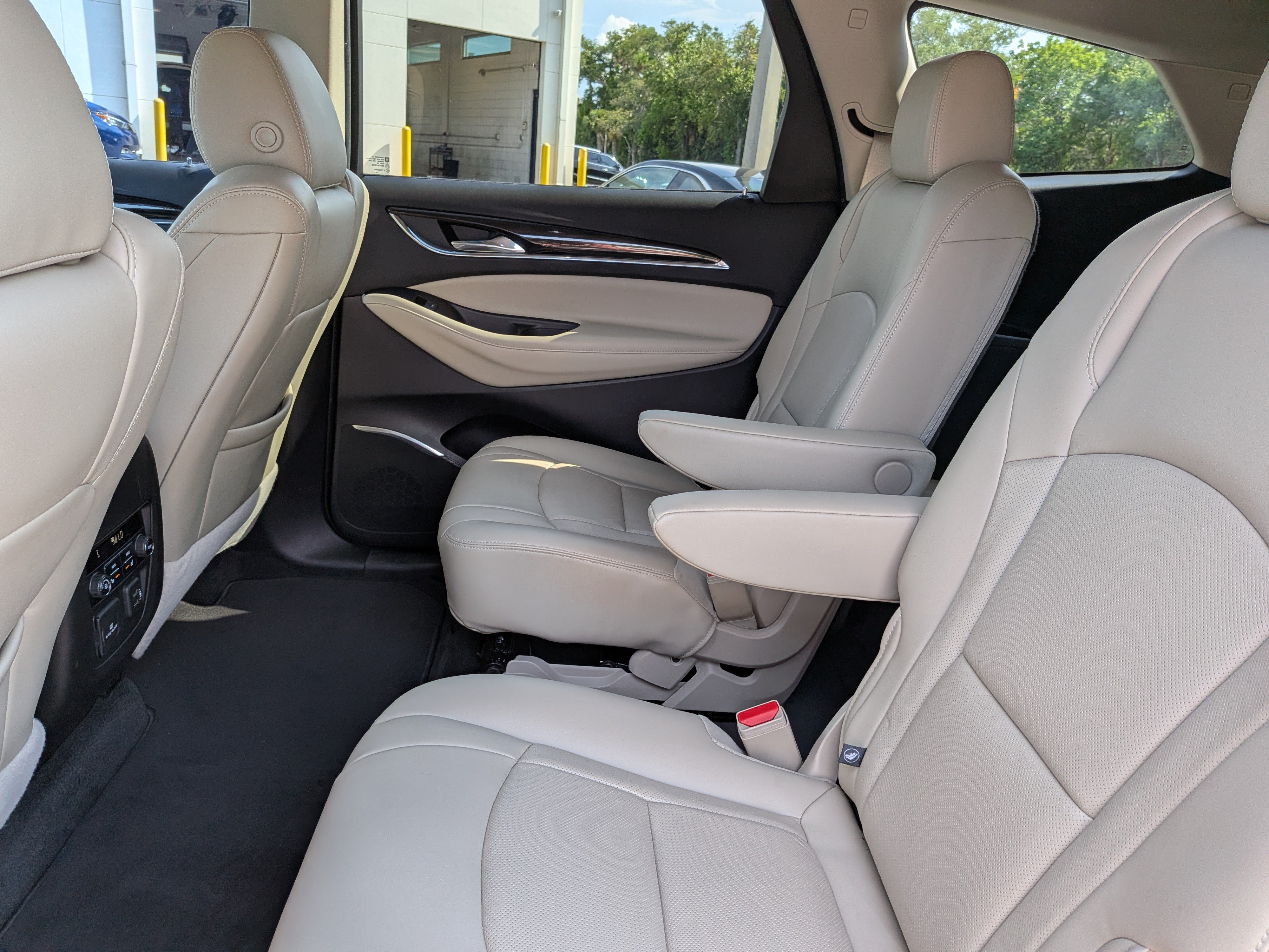 Certified 2019 Buick Enclave Premium FWD image 16