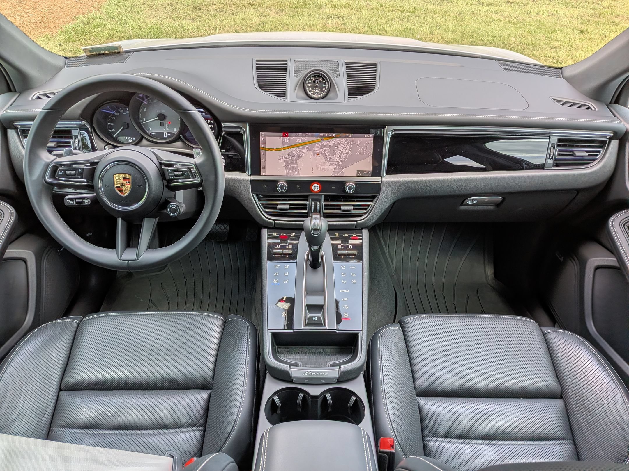 Certified 2025 Porsche Macan S AWD/4WD image 21