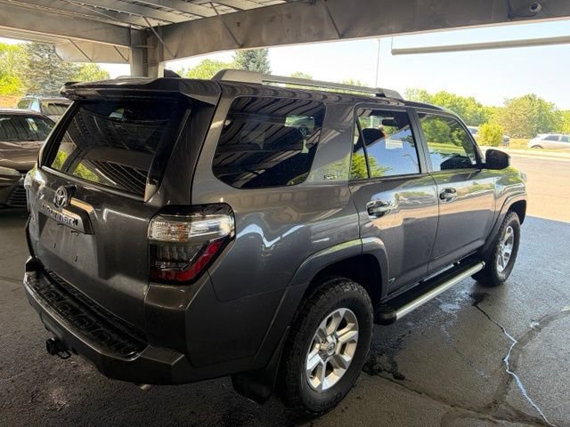 Used 2016 Toyota 4Runner SR5 AWD/4WD image 11
