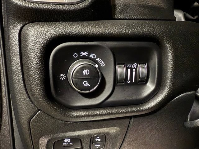 Used 2023 RAM 1500 Laramie AWD/4WD image 8