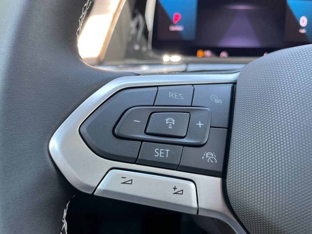 Certified 2026 Volkswagen Atlas SE w/ Panoramic Sunroof Package FWD image 4