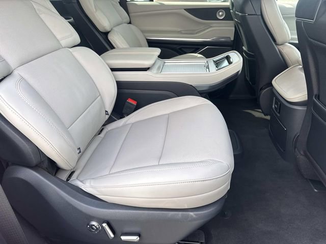 New 2026 Lincoln Navigator Reserve image 10