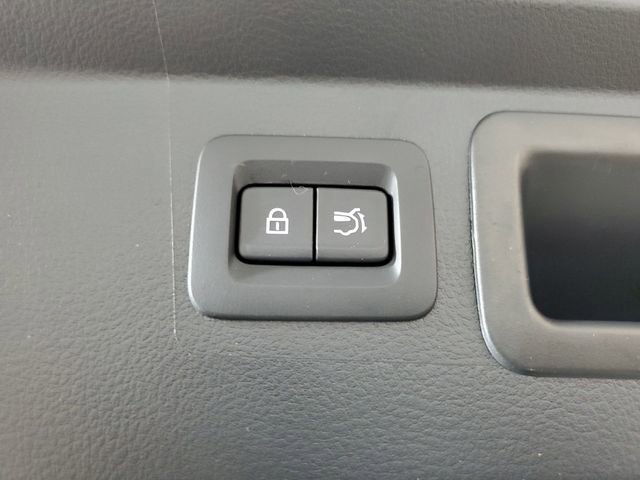 Certified 2025 MAZDA CX-50 AWD 2.5 Turbo w/ Premium Pkg image 10