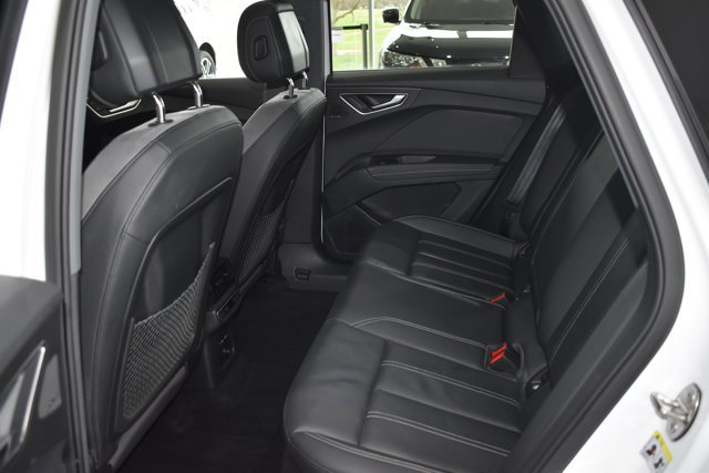 Used 2023 Audi Q4 e-tron Prestige image 29