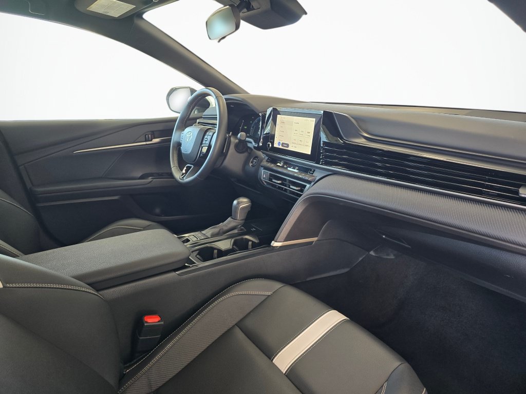 Used 2025 Toyota Camry SE FWD image 42