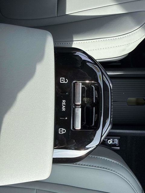 New 2026 Volvo EX30 Cross Country Ultra image 30