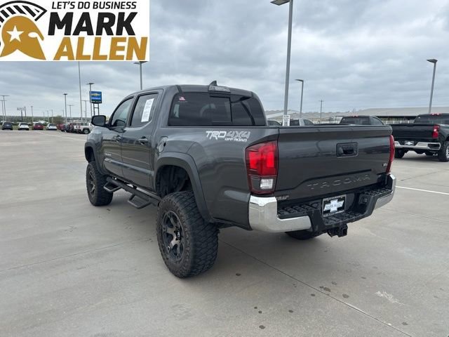 Used 2019 Toyota Tacoma TRD Off-Road image 4