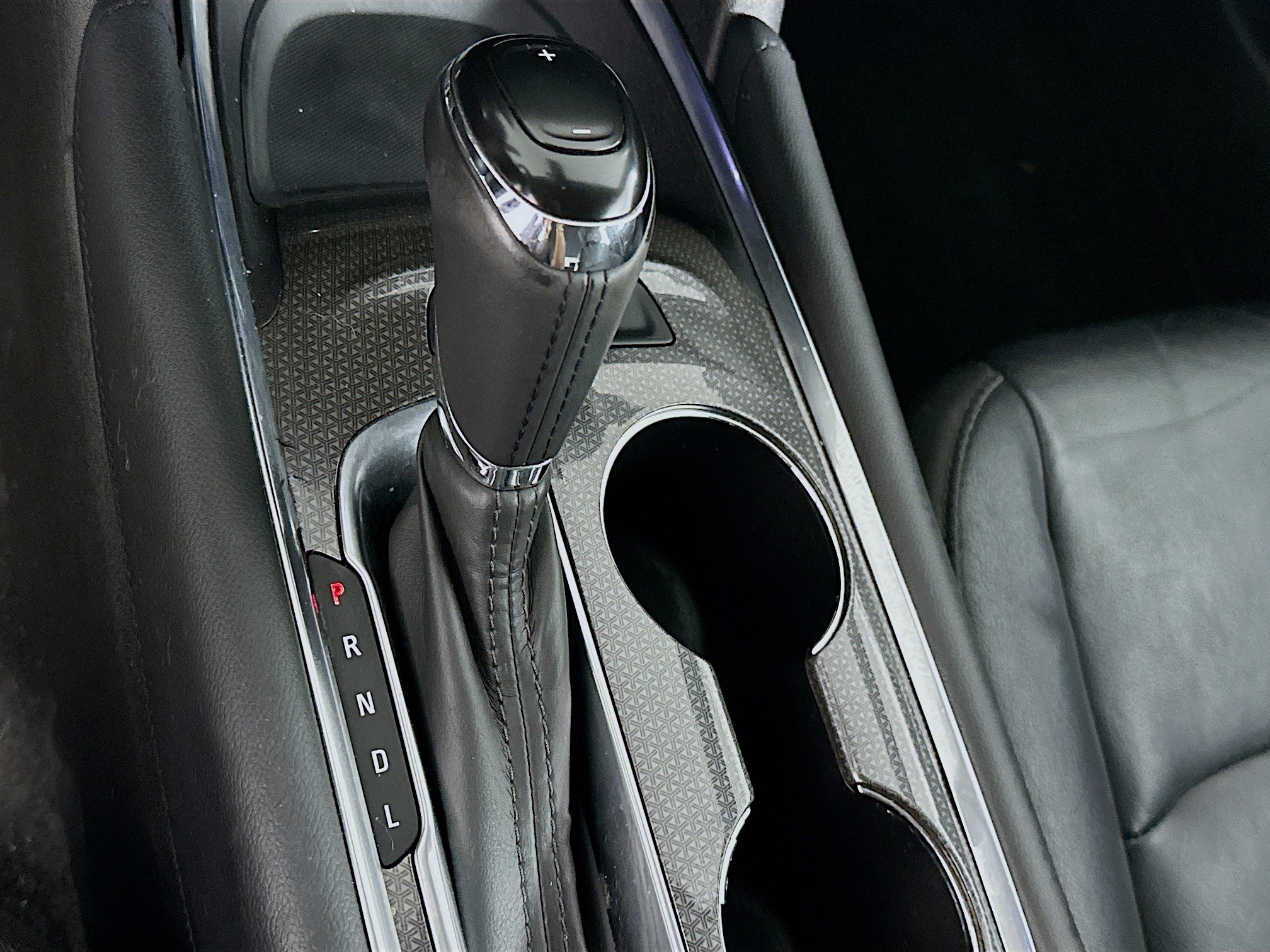 Used 2016 Chevrolet Malibu LT w/ Leather Package FWD image 24