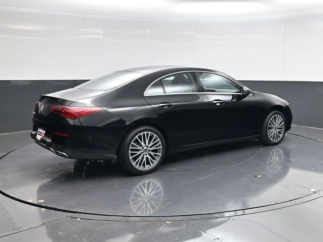 Used 2024 Mercedes-Benz CLA 250 image 3