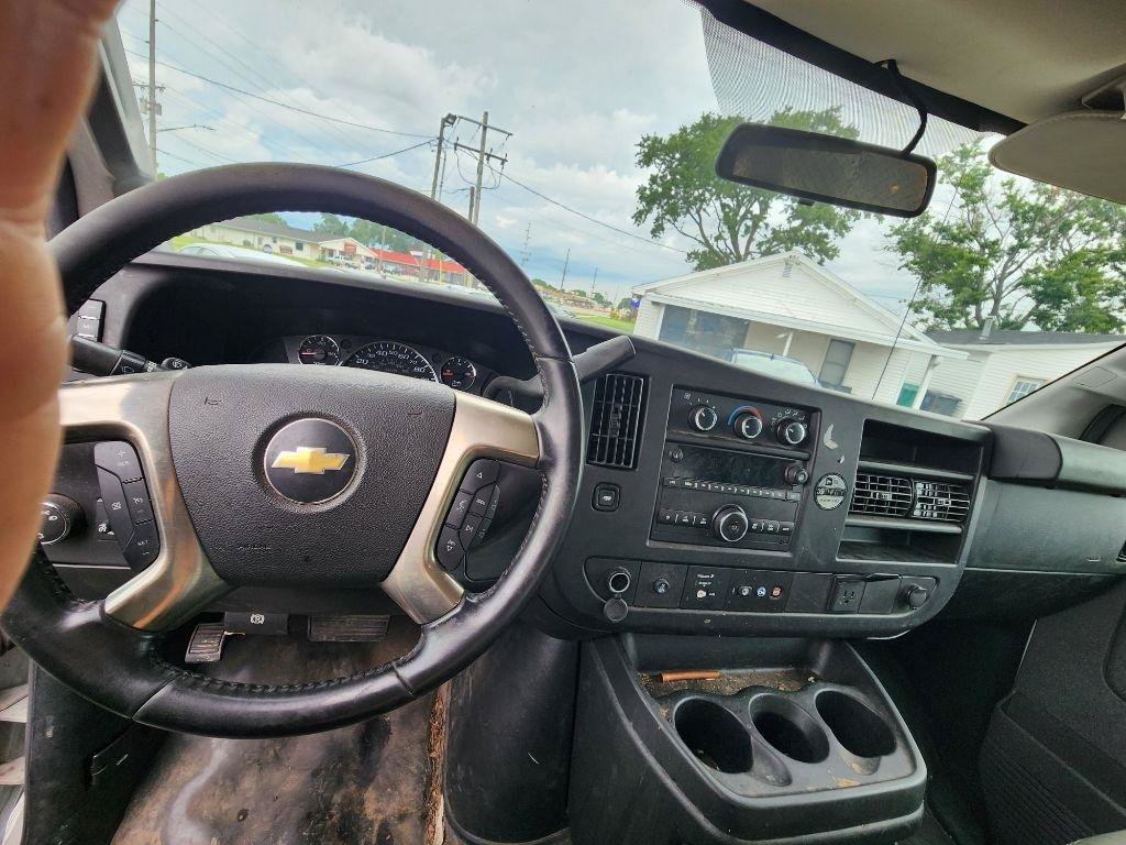 Used 2019 Chevrolet Express 2500 w/ Driver Convenience Package RWD image 13