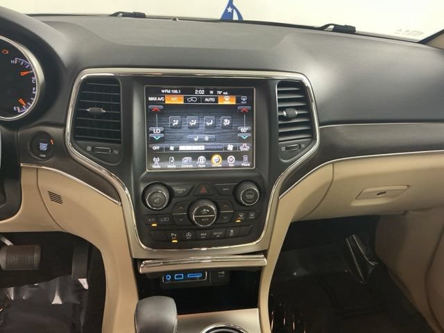Used 2017 Jeep Grand Cherokee Limited AWD/4WD image 32