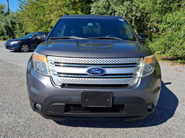 Used 2013 Ford Explorer XLT AWD/4WD image 2